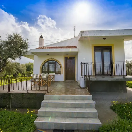 Ioanna Villa Fánai